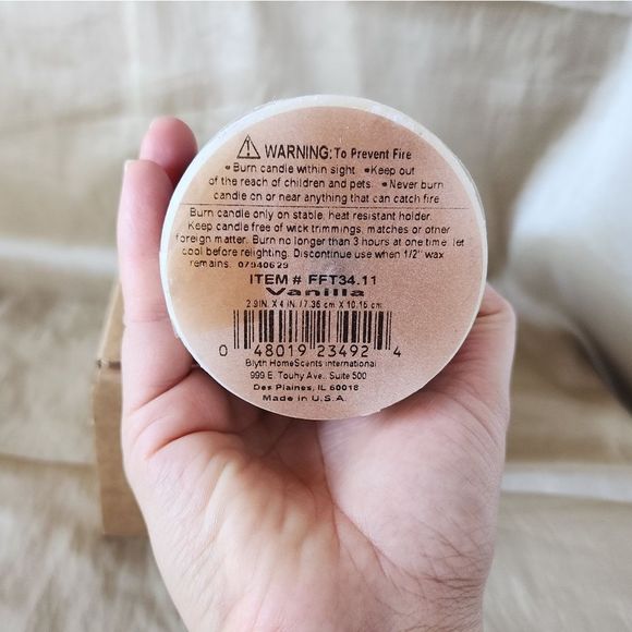 Vanilla Candle colonial candle of cape cod - Picture 7 of 7